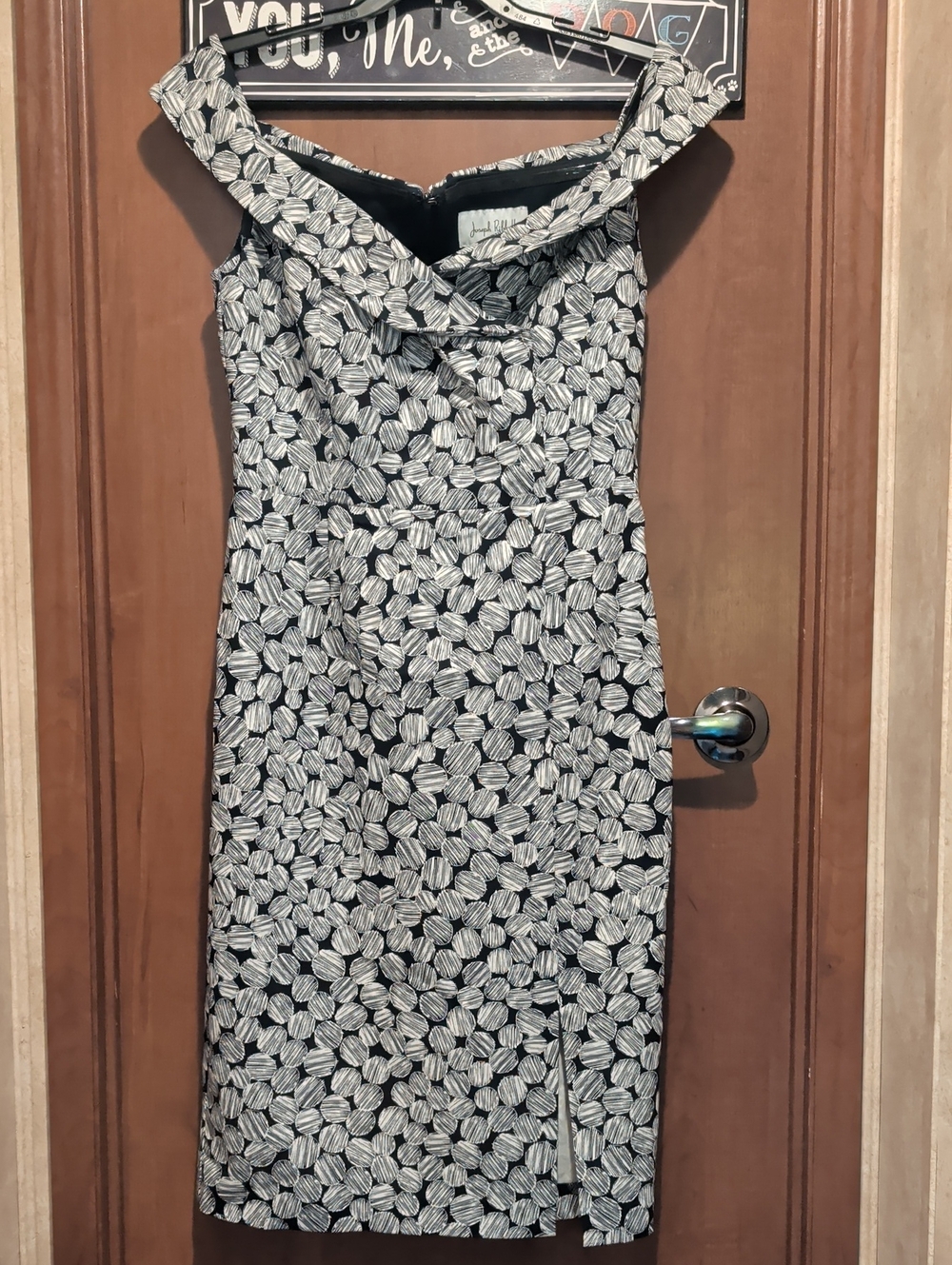 Off-Shoulder Navy & White Leaf-Print Sheath Dress